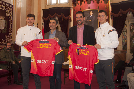 Entrega de las camisentas