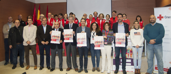 Voluntarios, patrocinadores y políticos en la presentación de la carrera esta mañana
