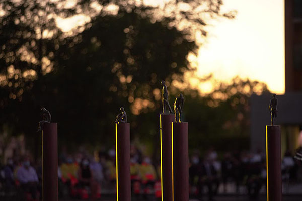 El campo de las decisiones Escultura El campo de las decisiones
