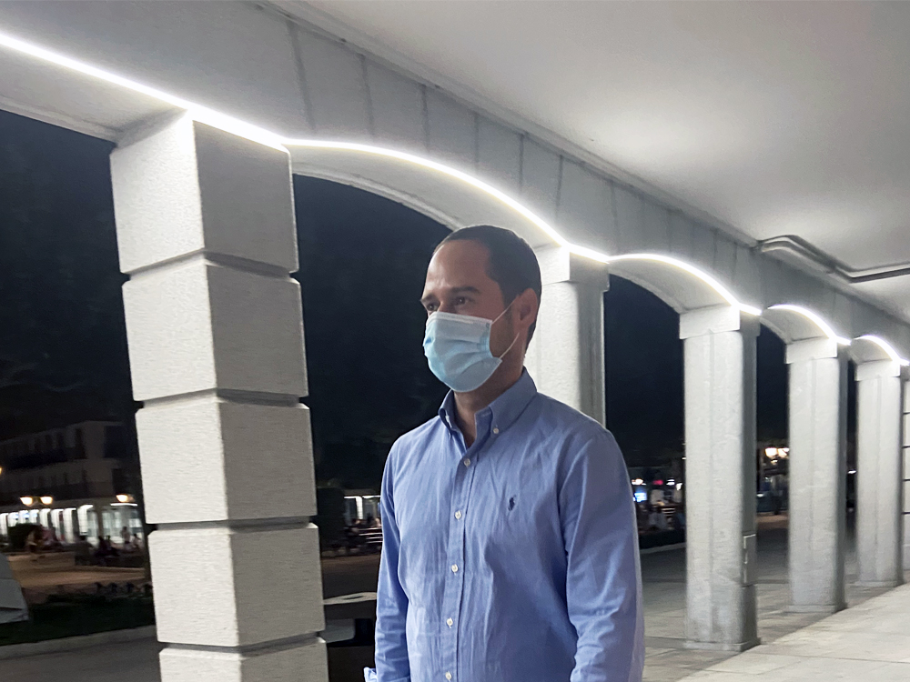 Alcalde visita la iluminación Alcalde visita la Plaza