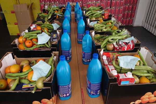 Cajas preparadas para el reparto. San Ricardo Pampuri