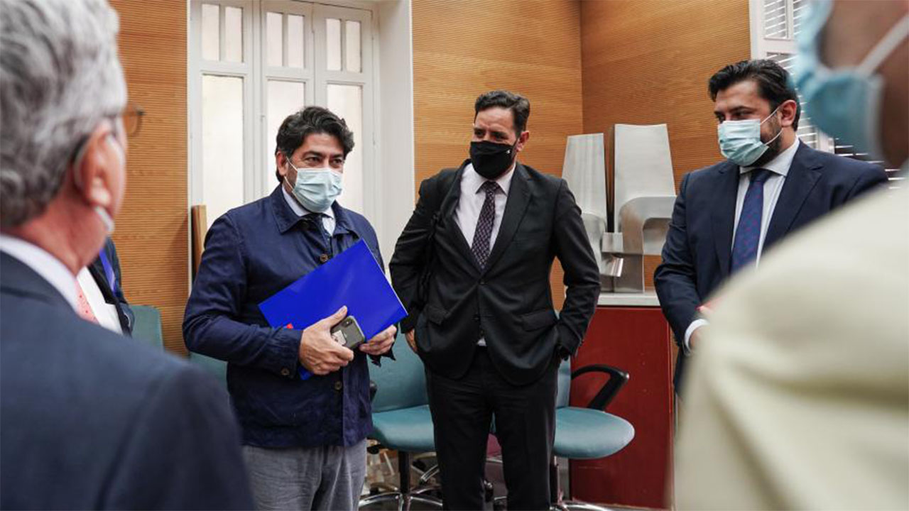 El consejero David Pérez se ha reunido con la Asociación de Empresas de Transporte de la Región Centro