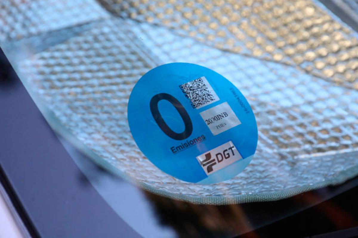 Si tu coche no tiene distintivo ambiental, no podrás acceder al área de bajas emisiones de la capital