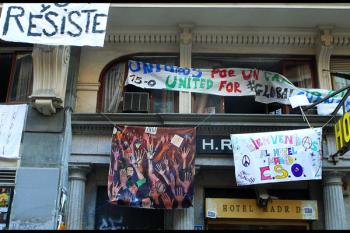 Lee toda la noticia '¿Expulsar a los okupas en 12 horas? Díaz Ayuso pide a Sánchez un cambio legal
'