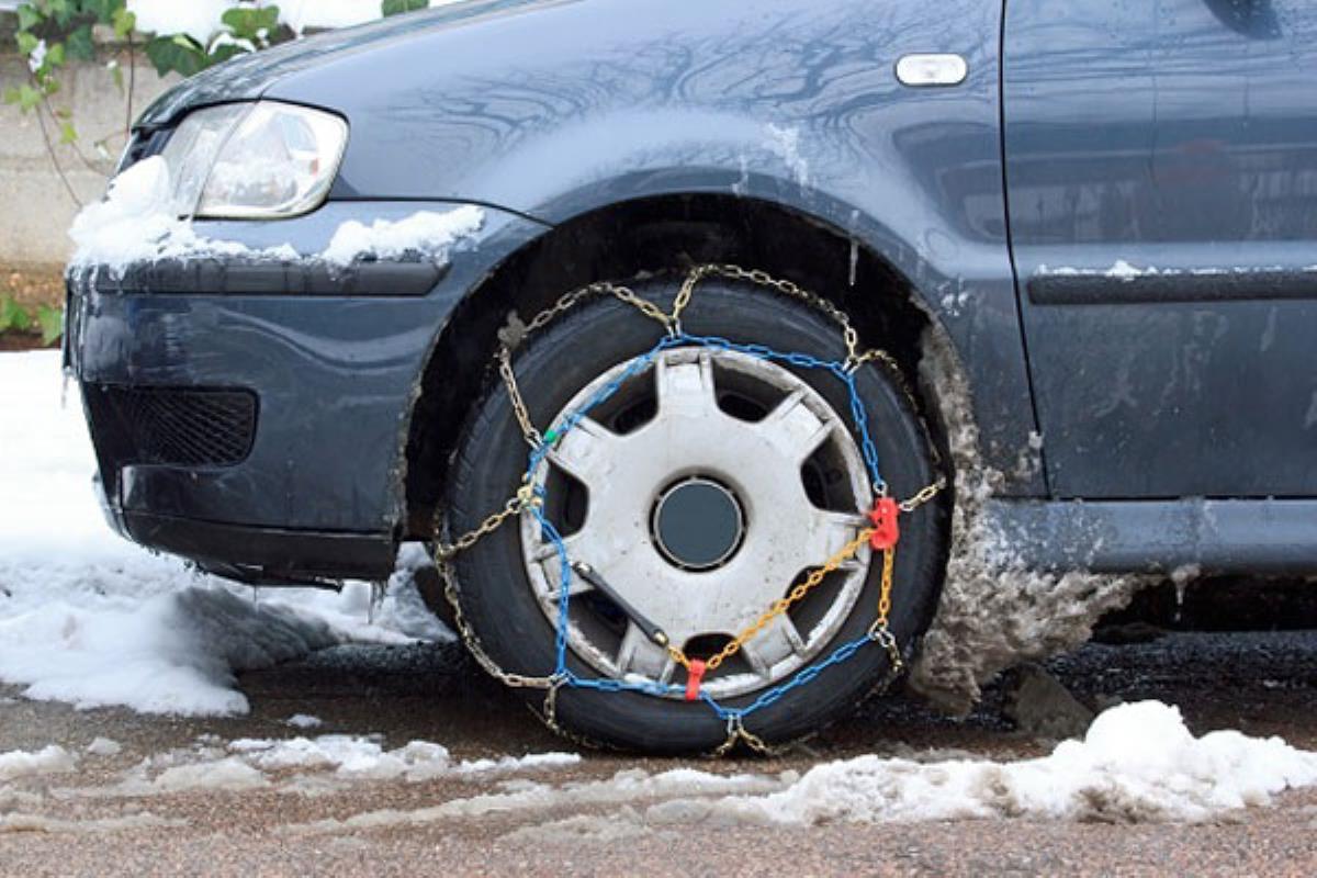 Recuerda las medidas de precaución que se deben llevar a cabo dependiendo el nivel de dificultad con nieve en el que se encuentre la carretera
