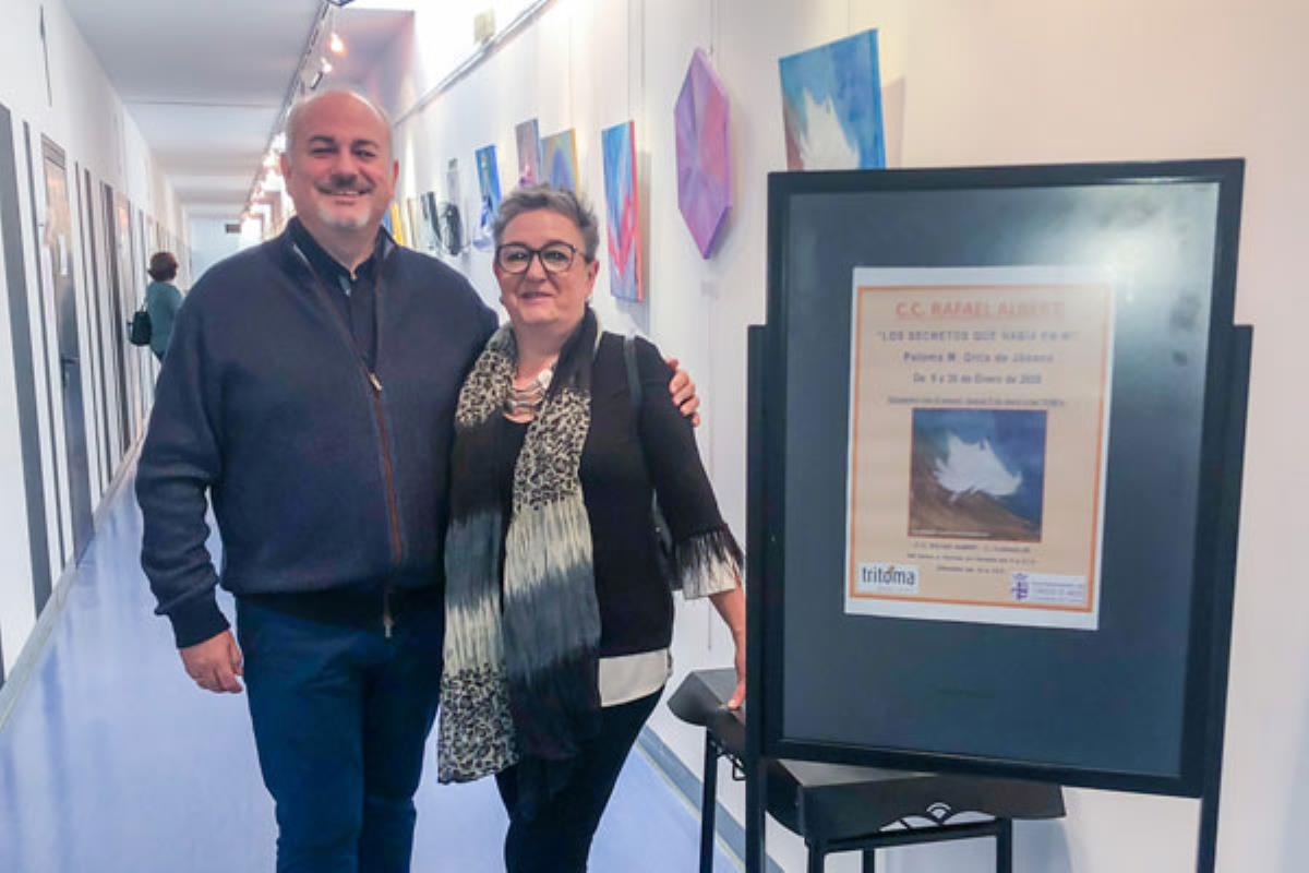 La torrejonera Paloma M. Ortiz comparte su arte en una exposición que estará abierta al público hasta el 30 de enero