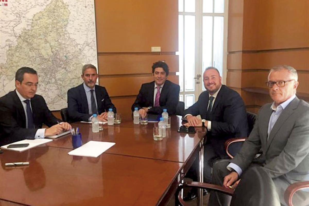 El consejero de Vivienda, David Pérez, inicia una ronda de contactos con los responsables inmobiliarios