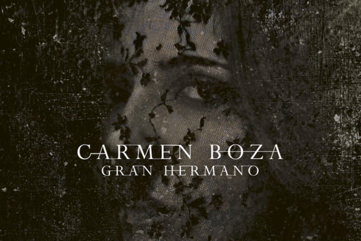 Carmen Boza nos abre ‘La caja negra’, su segundo álbum de estudio que presentará, el próximo 5 de julio junto a Rosalía y Bala, sobre el escenario del Cultura Inquieta de Getafe