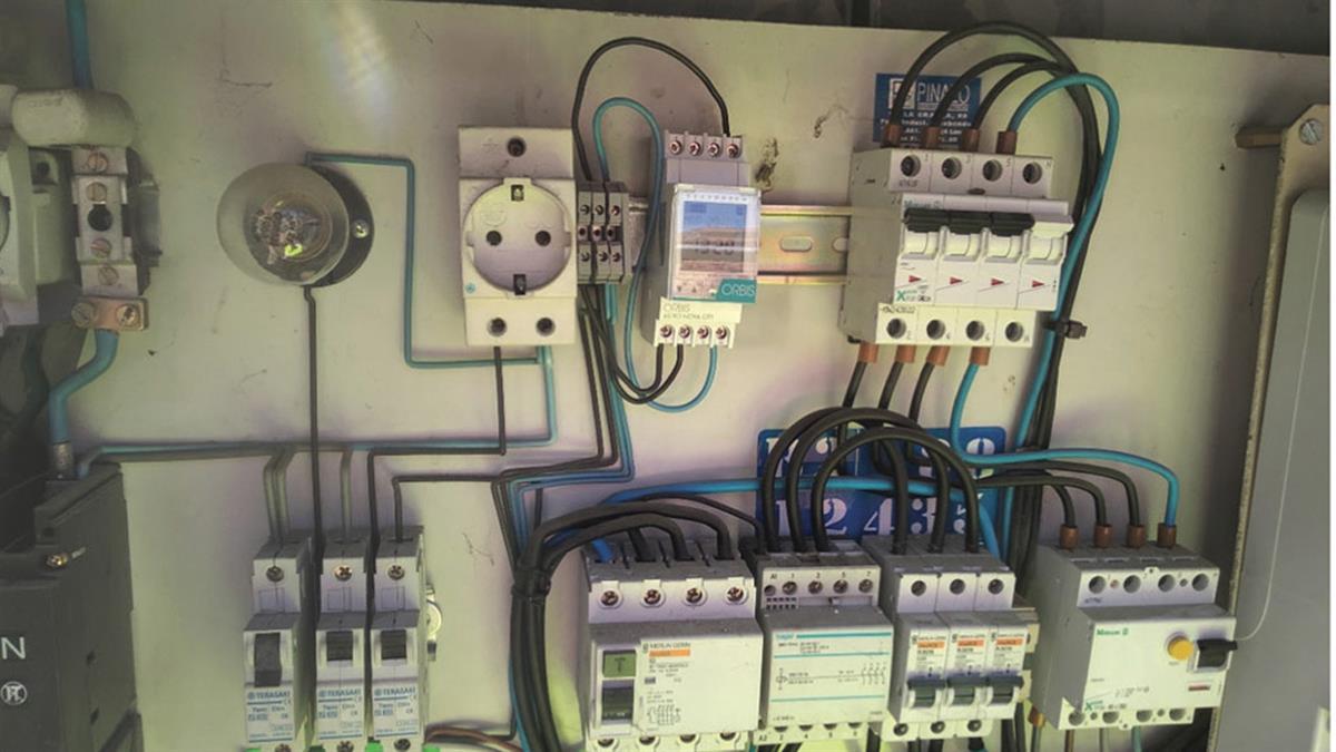 Cerca de 1.000.000 euros costará mejorar los centros de mando del alumbrado público