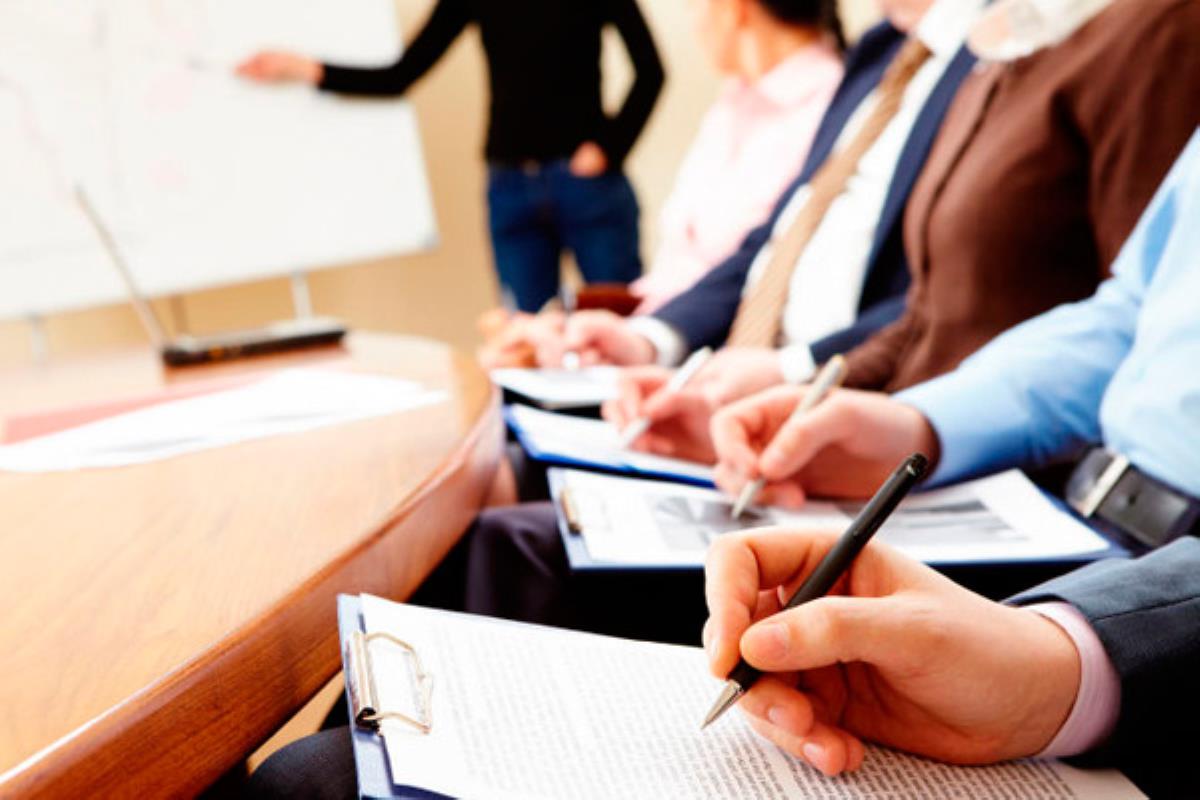 8 cursos de idiomas, competencias digitales, gestión administrativa y docencia profesional, impartirá el CIFE de Fuenlabrada