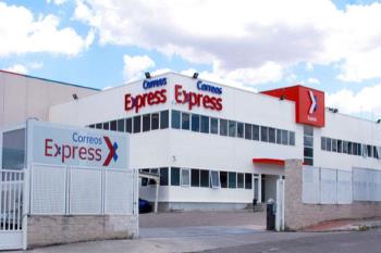 Lee toda la noticia 'El nuevo centro de Correos Express en Getafe crea 120 empleos y procesa 12.000 paquetes por hora'
