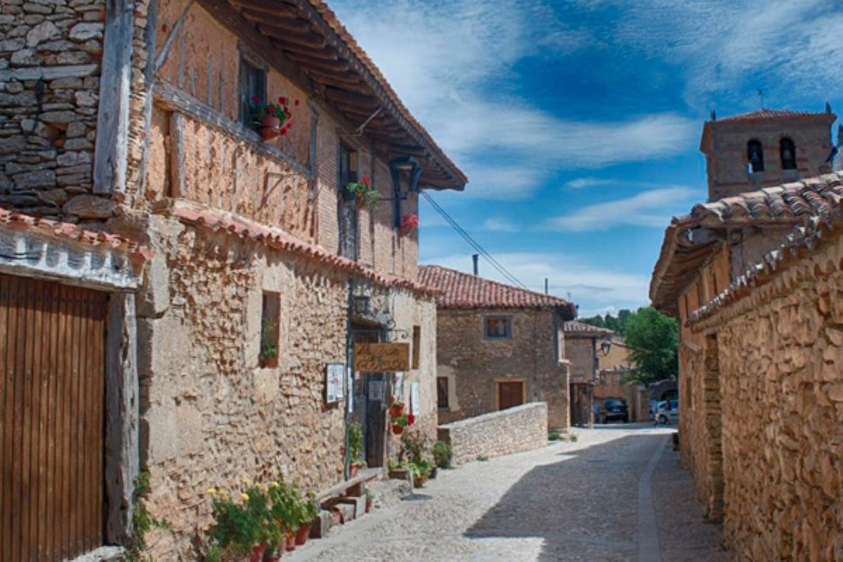 La Comunidad de Madrid ofrece wifi, teletrabajo y bus a medida para evitar la despoblación de localidades con menos de 2.500 habitantes