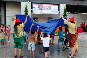 La alcaldesa y otros miembros de la Corporación Municipal les dieron la bienvenida