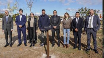 Se plantan 150 árboles en el Polígono Los Almendros con motivo del Día Internacional del Cambio Climático 
