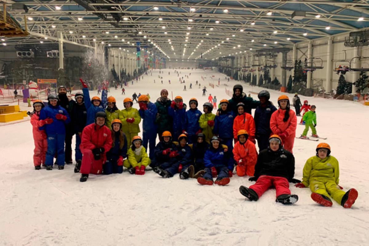 El Ayuntamiento de Arroyomolinos, Madrid Snow Zone y FunBox Snowboard Club han colaborado en una iniciativa de ocio inclusivo