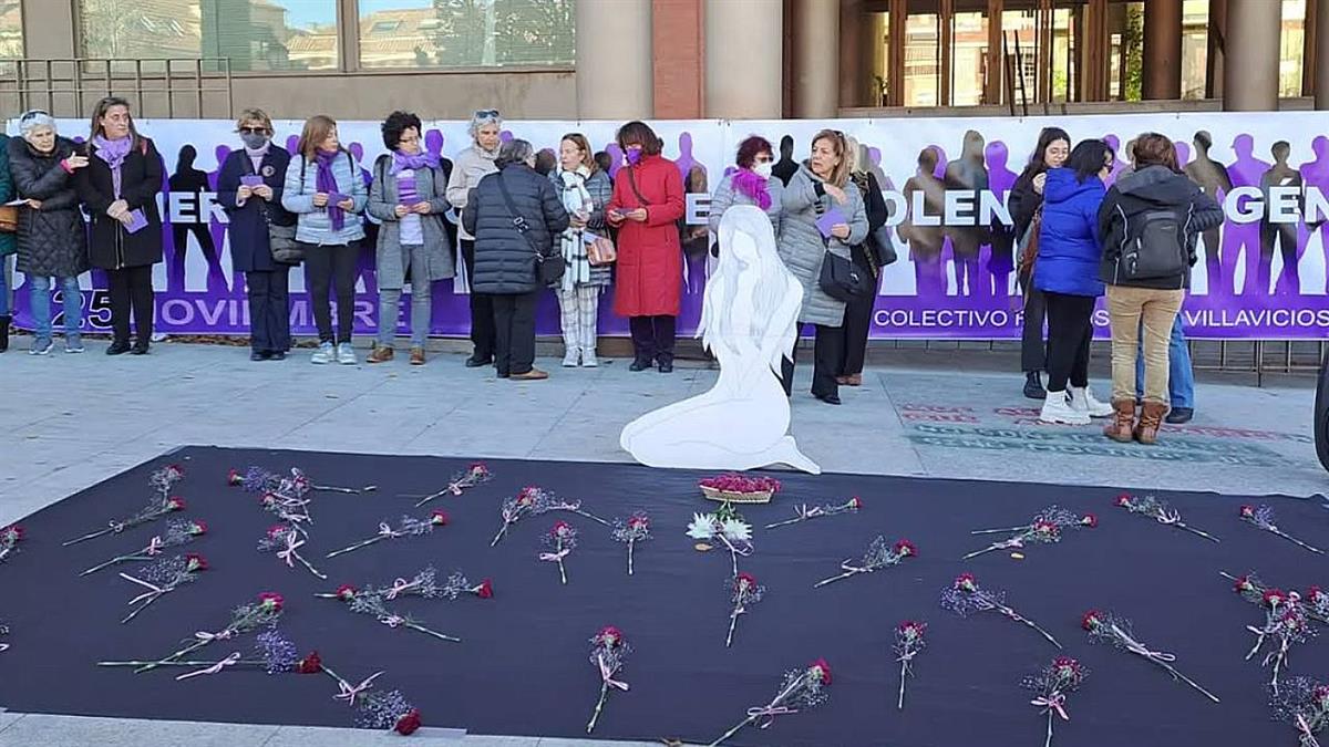 El Colectivo Feminista de Villaviciosa presenta la exposición 'Los rostros de la Violencia' 
