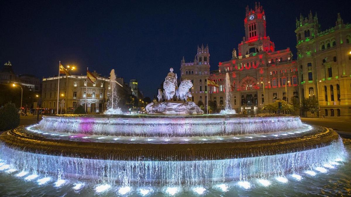 Destinado al alumbrado público, túneles, instalaciones hidráulicas ornamentales y galerías de servicio 