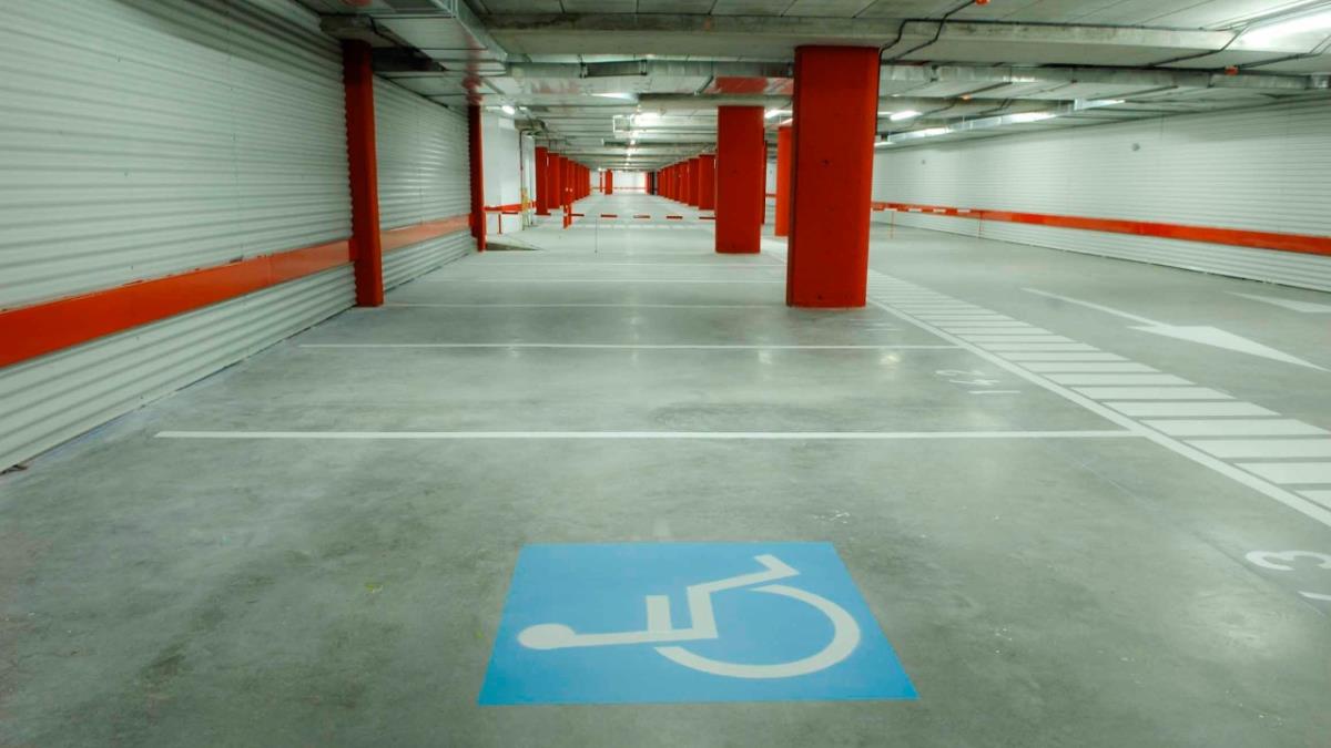 El municipio apuesta por aplicaciones para mejorar el aparcamiento de las personas con movilidad reducida 