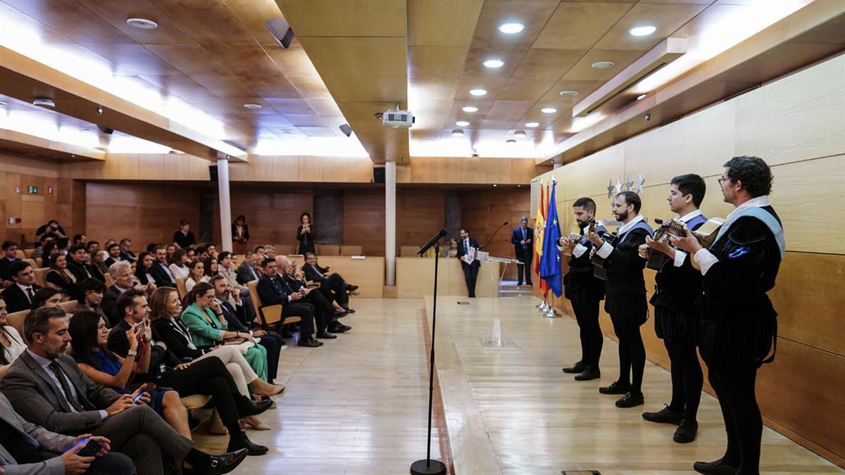 El viceconsejero de Universidades ha recibido hoy a los alumnos