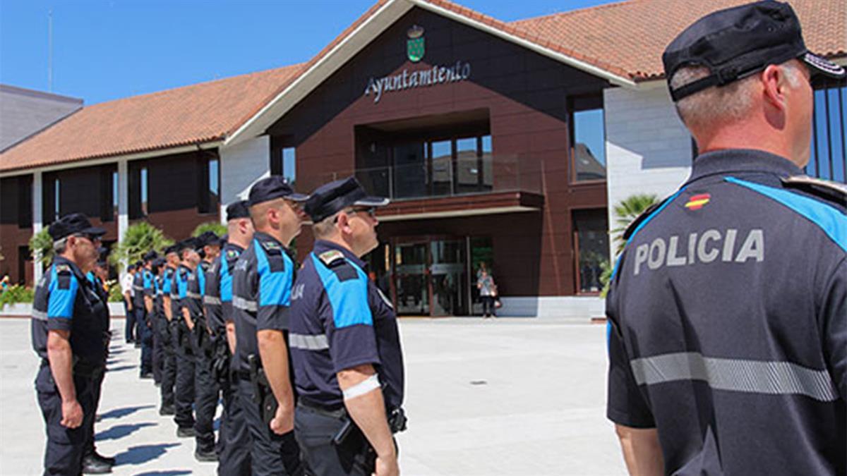 La Concejalía de Seguridad Ciudadana acerca a estudiantes a la labor que realiza la Policía Local