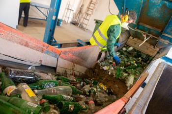 Lee toda la noticia '5 vacantes para trabajar como operario de reciclaje de papel y cartón en Alcorcón'