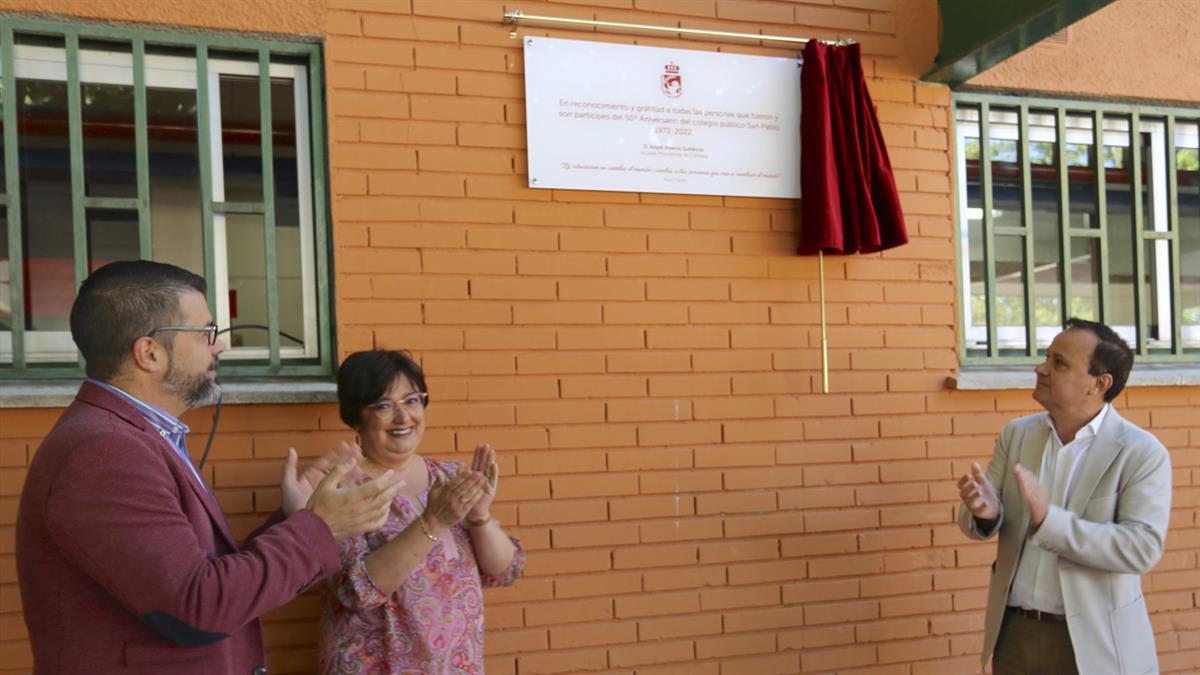 El coro de escolares ha interpretado cuatro piezas durante la ceremonia