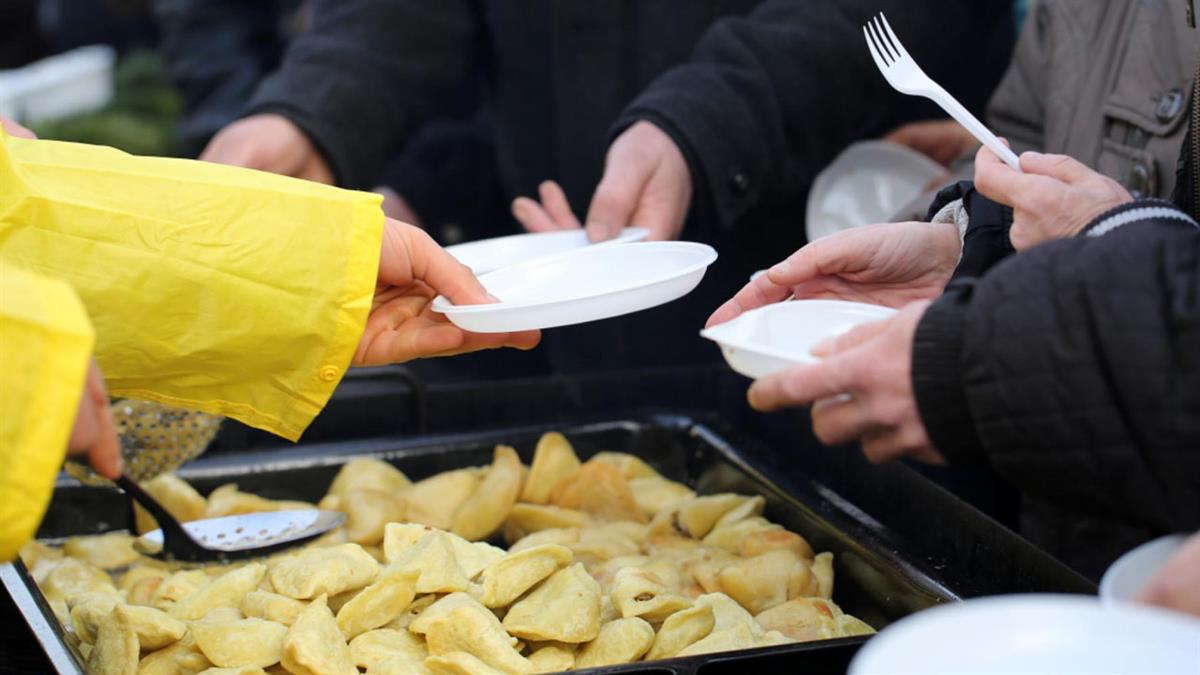 Con el objetivo de que desarrollen proyectos sociales