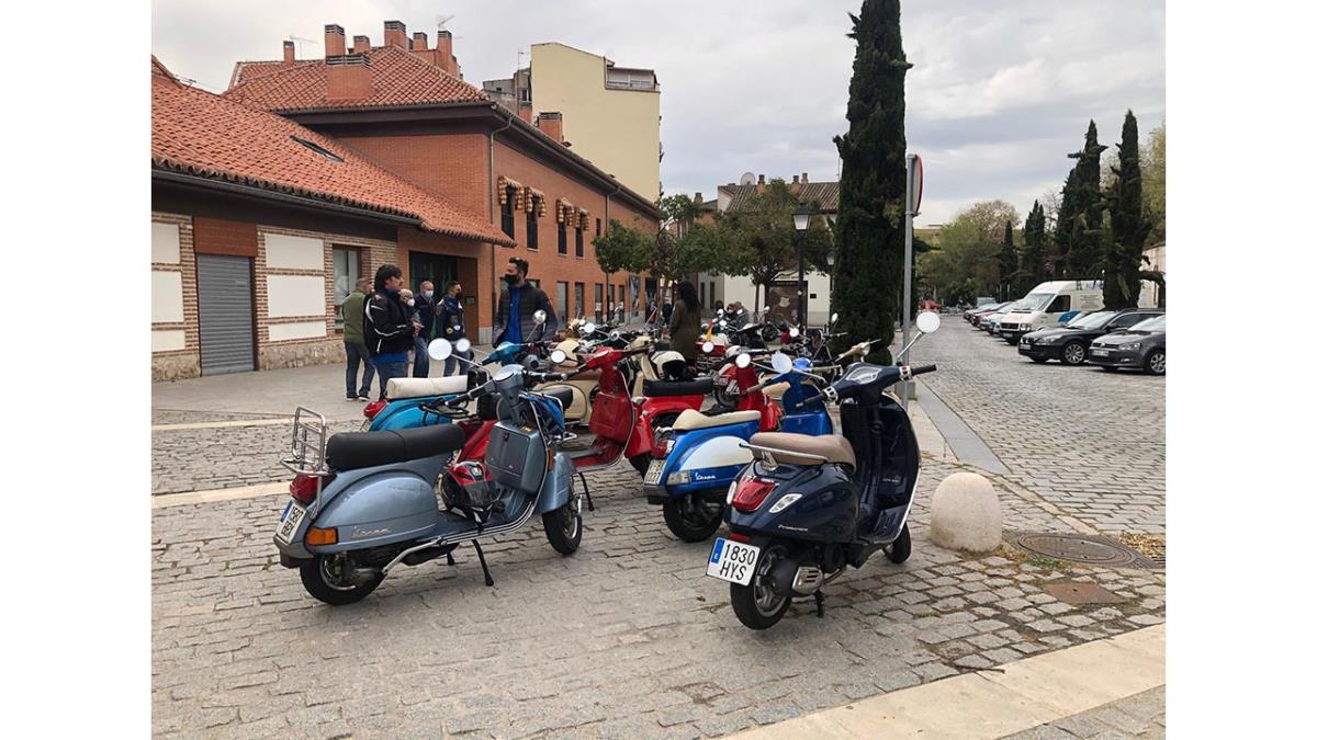 El programa de la televisión autonómica Madrid Directo se acercó hasta la ciudad complutense para conocer a los scooteristas del Vespa Club Alcalá de Henares
