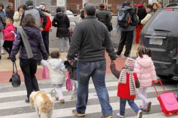 Esta iniciativa pretende facilitar información orientación y estrategias a las familias en materia de educación