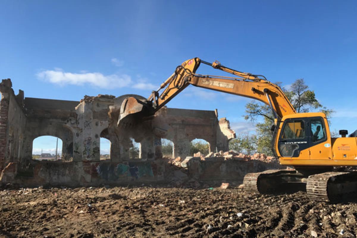 El Ayuntamiento de Majadahonda ha procedido a la demolición de los restos de la edificación 