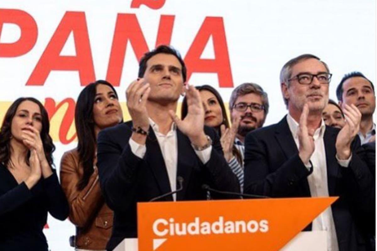 Rivera se rinde a la evidencia tras la debacle electoral de su partido y da un paso atrás
