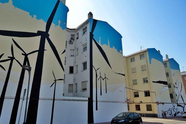 Alcalá se sigue llenando de graffitis cervantinos