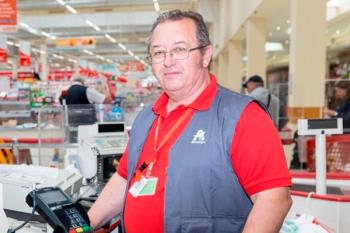Auchan Retail España está incorporando a 1.185 personas en toda España para su campaña de Navidad