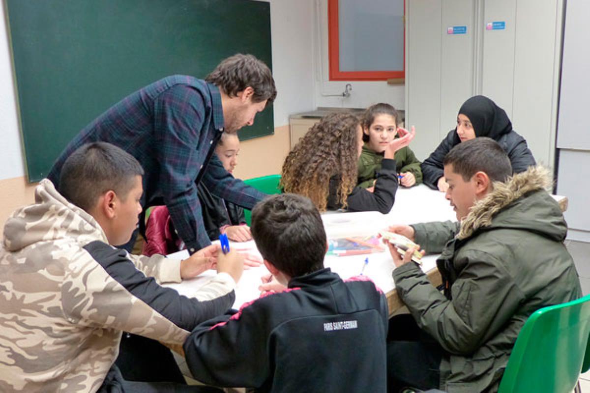 Este proyecto pretende luchar contra el fracaso escolar a través del fomento del trabajo en equipo