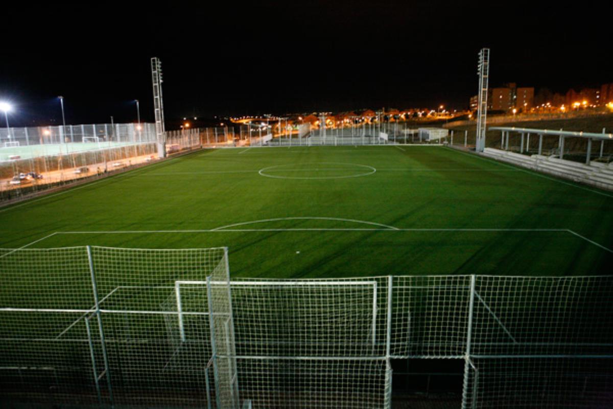Dos en la Ciudad Deportiva Valdelasfuentes y otros dos en el Polideportivo José Caballero serán sustituidos con una inversión de 660.000 euros 