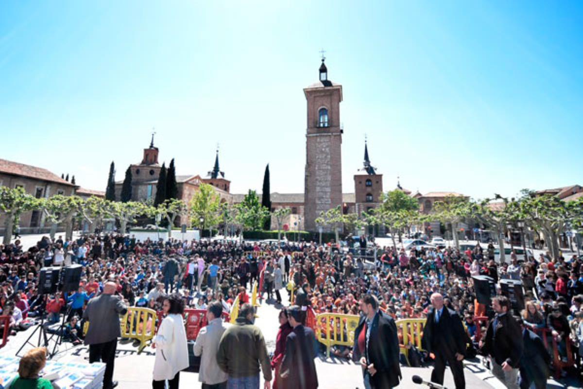 En esta iniciativa han participado más de 800 escolares y la obra está compuesta de 29 capítulos con ilustraciones  