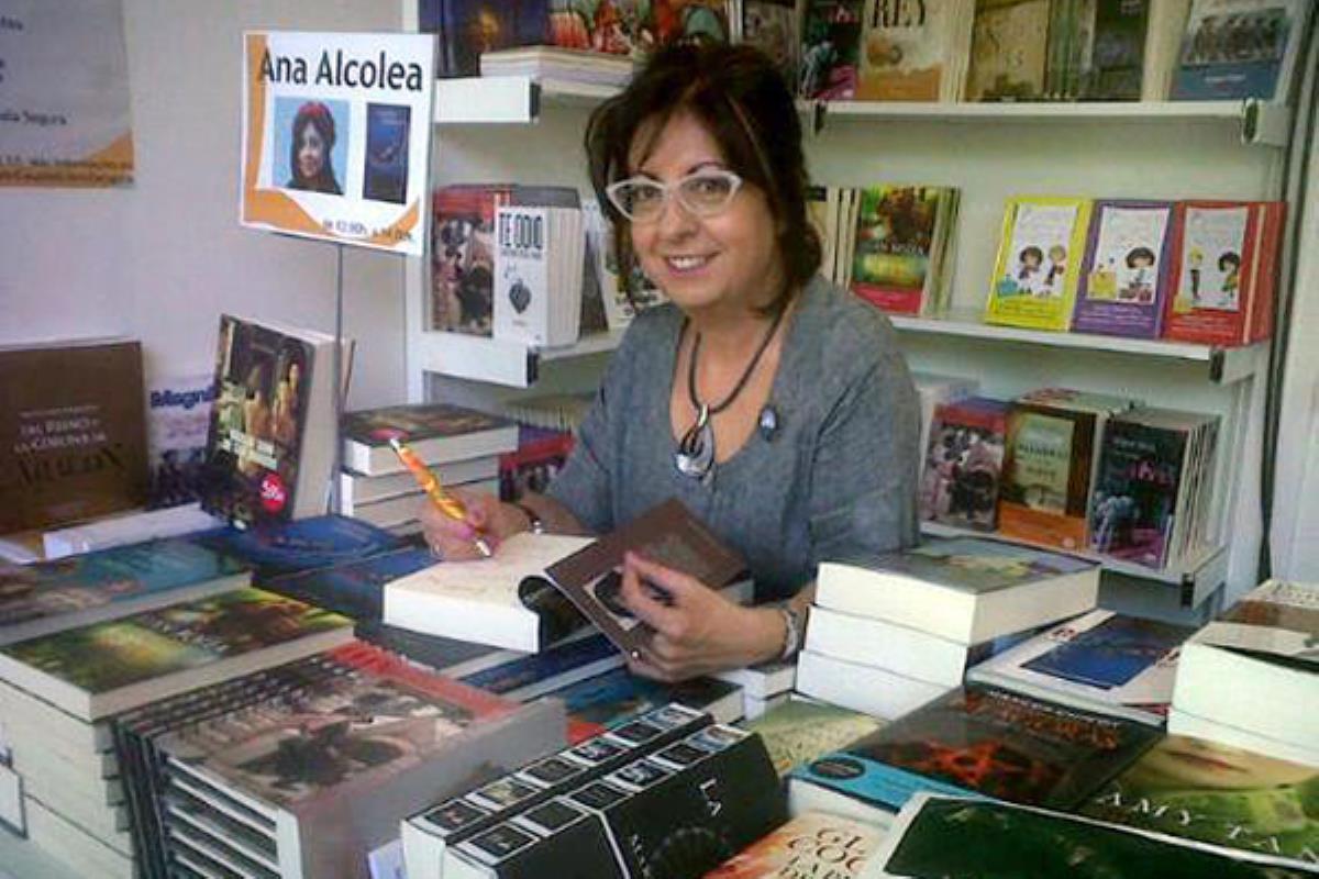 Ana Alcolea fue profesora del IES Alonso Quijano del municipio alcalaíno