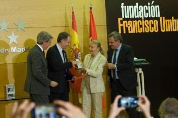 “Sur” es una novela que se compone en base a múltiples historias de varios personajes