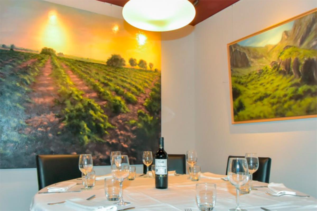 La exposición del artista David Pasamontes se encuentra en el restaurante Don José 
