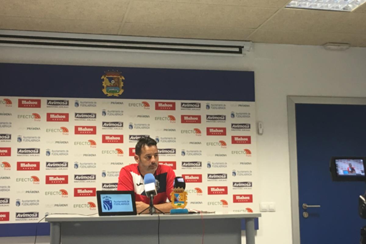 Mere afronta el partido con varias bajas, pero busca desencajar al equipo blanco 