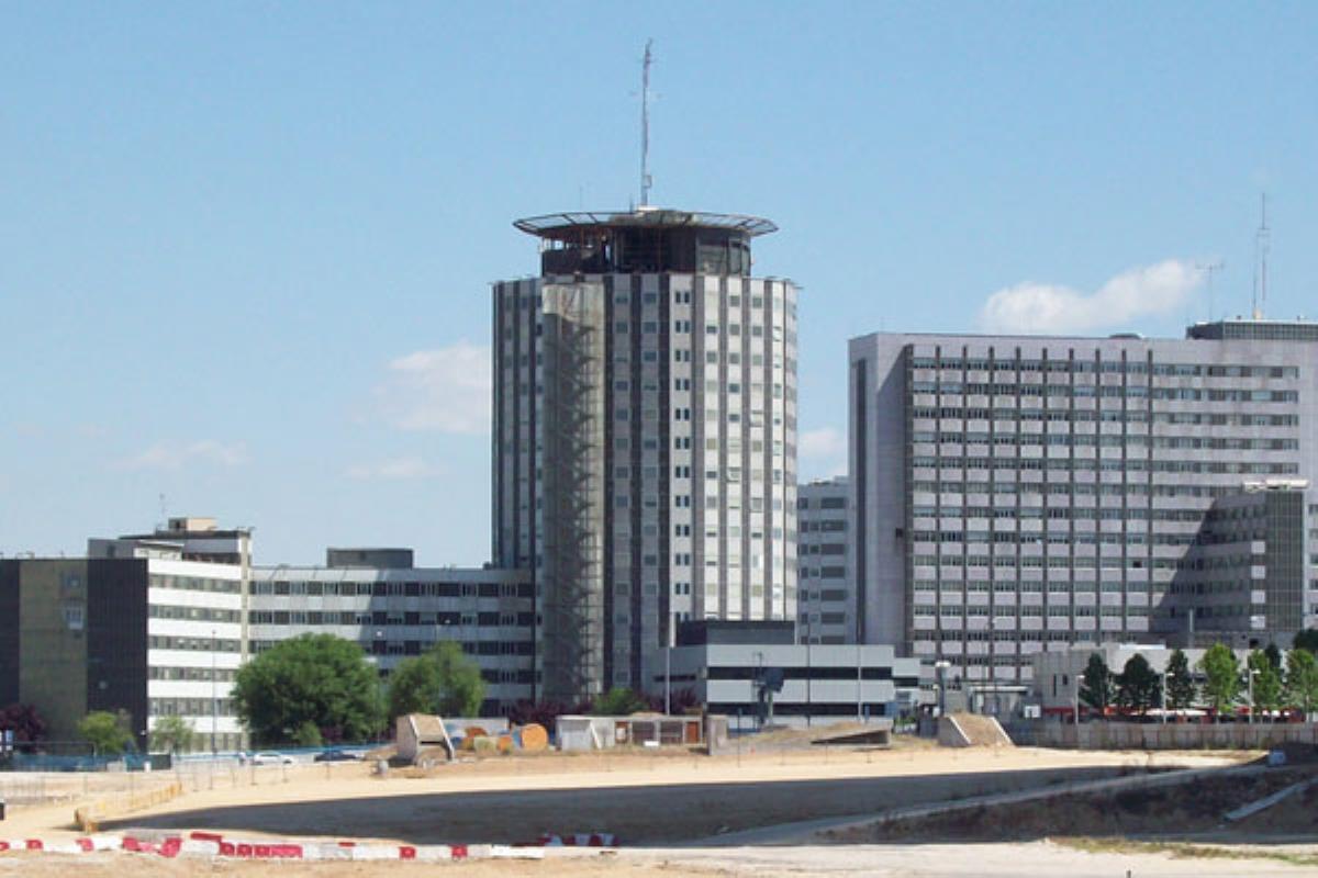 El sindicato ha indicado que la escasez de profesionales está generando un colapso en la sanidad pública