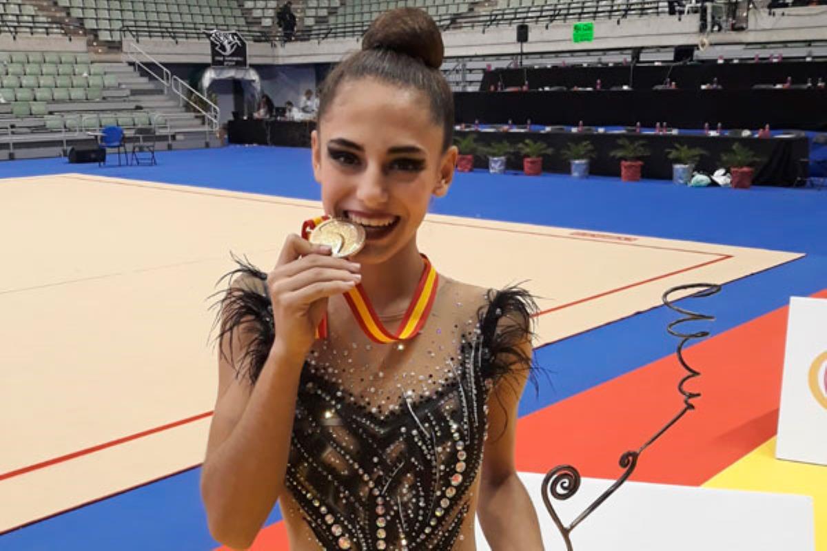 Candela San Valentín y el conjunto infantil y prebenjamín campeonas de España