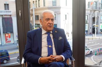 Lee toda la noticia 'Carlos Ruipérez no abandona la alcaldía de Arroyomolinos'