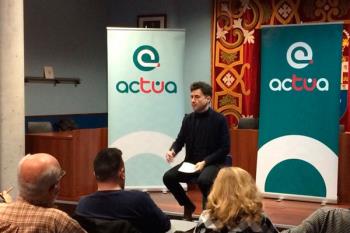 Garzón se ofrece a Carmena para una candidatura conjunta en la capital