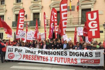 Los pensionistas salieron a la calle para apoyar la convocatoria de UGT y CCOO
