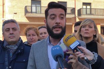 El portavoz de la formación naranja, César Zafra, presenta una ley pionera contra el enchufismo que se debatirá el jueves en la Asamblea