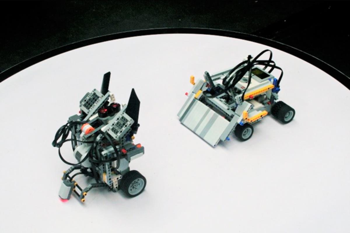 2.000 alumnos participan en la multitudinaria competición de robots en Fuenlabrada