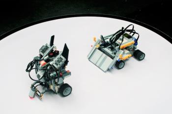 2.000 alumnos participan en la multitudinaria competición de robots en Fuenlabrada