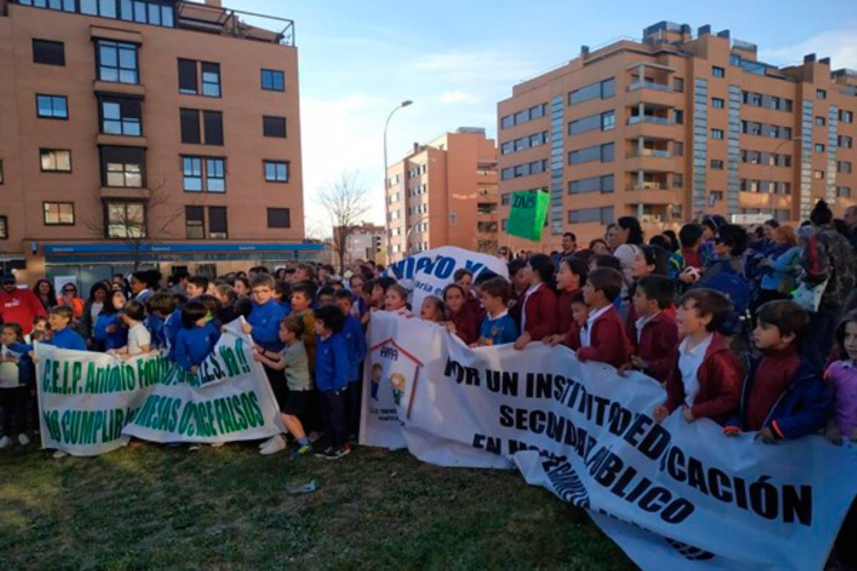 La Plataforma Educativa ha denunciado a la Comunidad de Madrid ante el Defensor del Pueblo