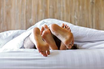 El sudor, que llevamos menos ropa, hay más horas de luz o tenemos más fantasías relacionadas con elementos veraniegos influyen en nuestras relaciones